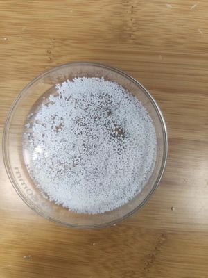 بدون بوی و شکل توپ بدون پوشش 95٪ بوتیرات سدیم برای آب